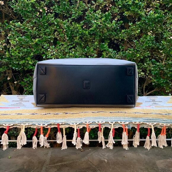 Tumi Santa Monica tote carry on bag - Picture 4 of 16